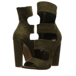 Steve Madden “Tawnie” Heel